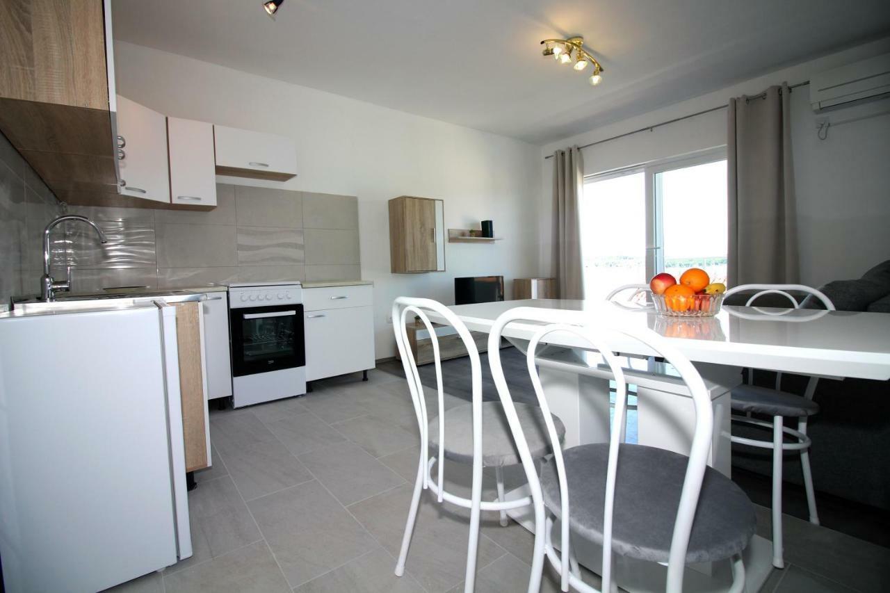 Guesthouse Mila Tisno Zewnętrze zdjęcie